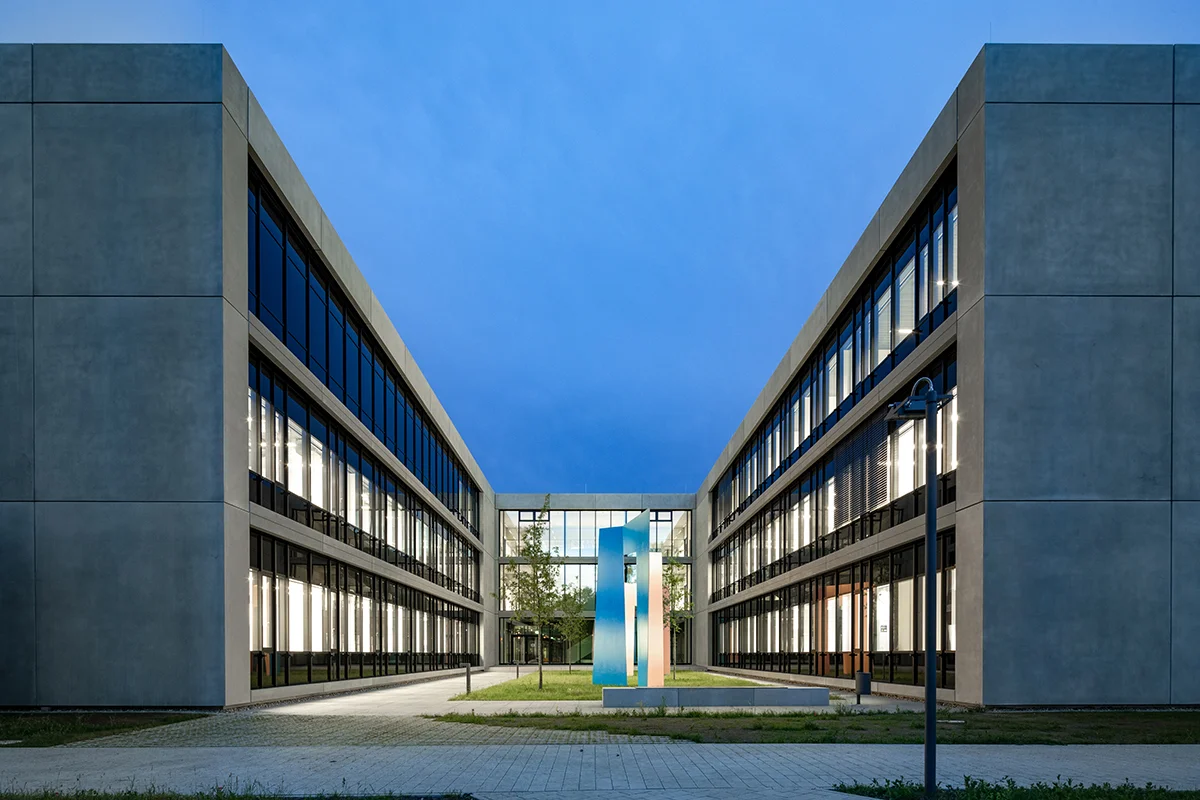 ZQB – Zentrum für Quanten und Biowissenschaften Universität