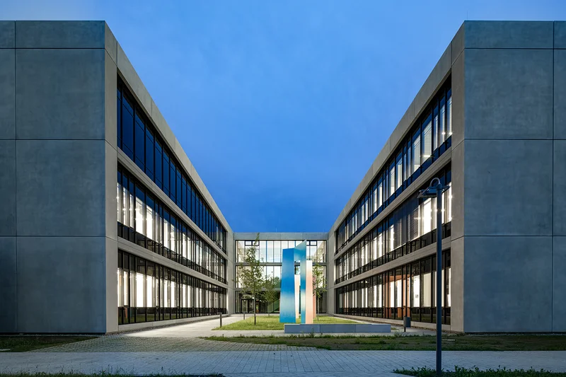 ZQB – Zentrum für Quanten und Biowissenschaften Universität