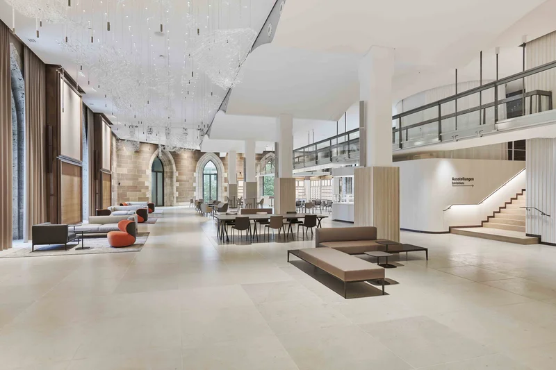 Foyer Altes Schloss